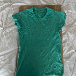 lululemon shortsleeved shirt